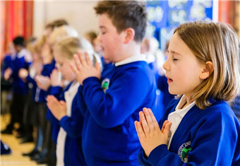 【英國低齡教育】移民到英國，4-16歲孩子都在學什么？